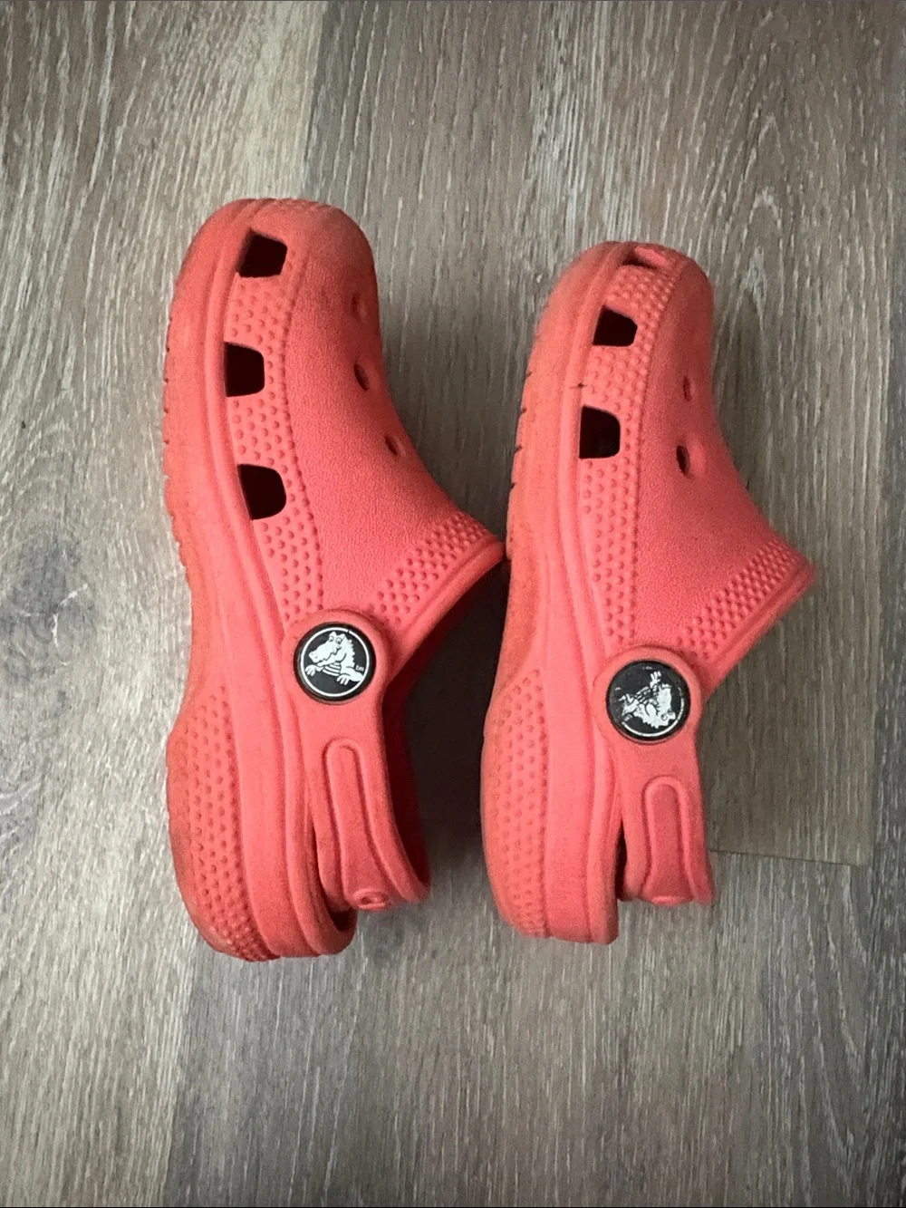CROCS Kids Classic Clog in Coral Pink